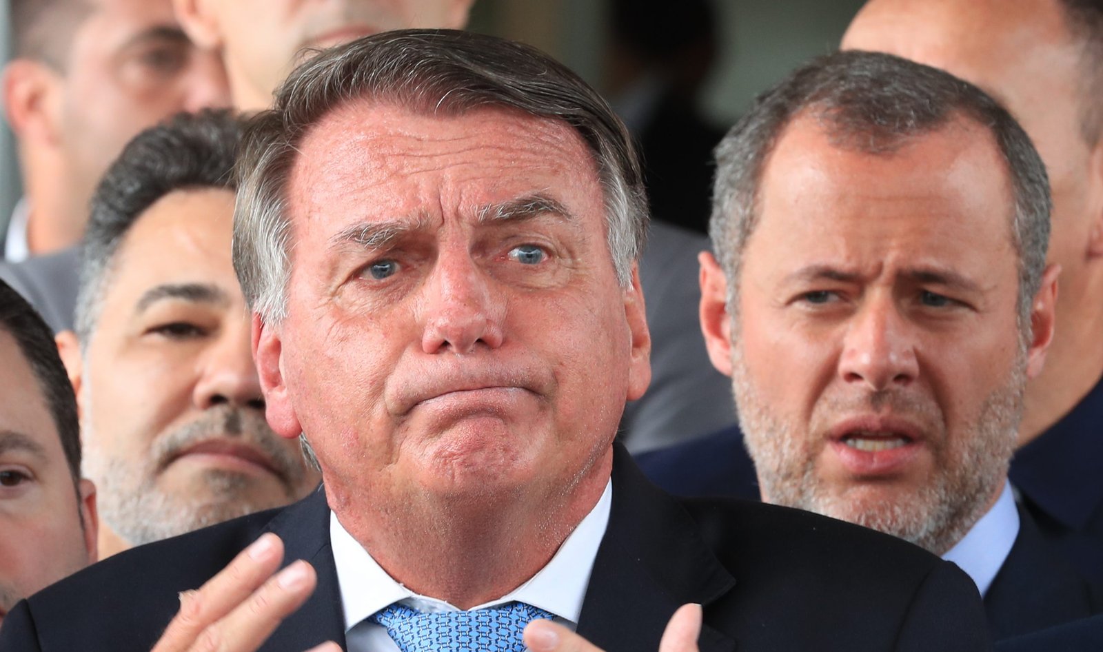 Moraes proíbe Bolsonaro de receber visitas por 30 dias e amplia restrições