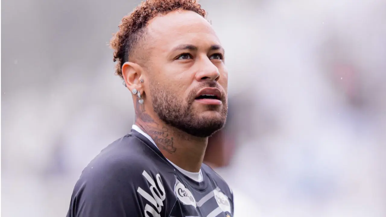 Fora da paleta: entenda por que Neymar era o único de preto no casamento de Medina