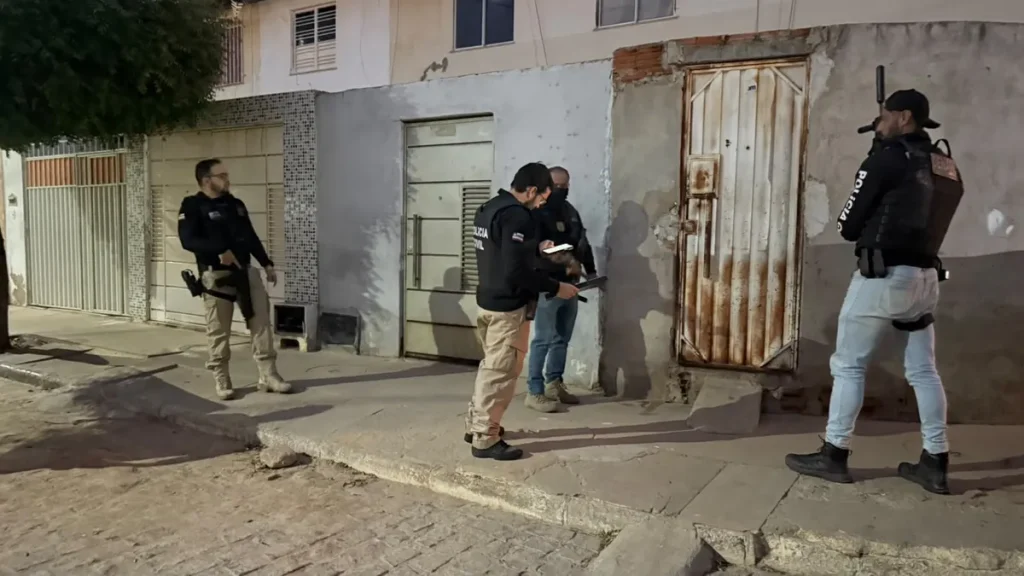 Megaoperação combate facções criminosas na Bahia e bloqueia até R$ 110 milhões